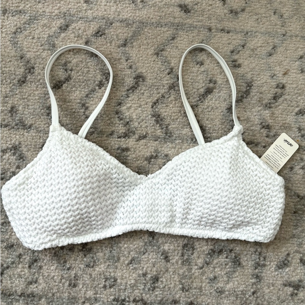 New with tags Aerie white bathing suit top - M